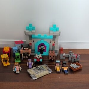 Huge ! Lot Minecraft Mojang Bundle Building Set Action Figures